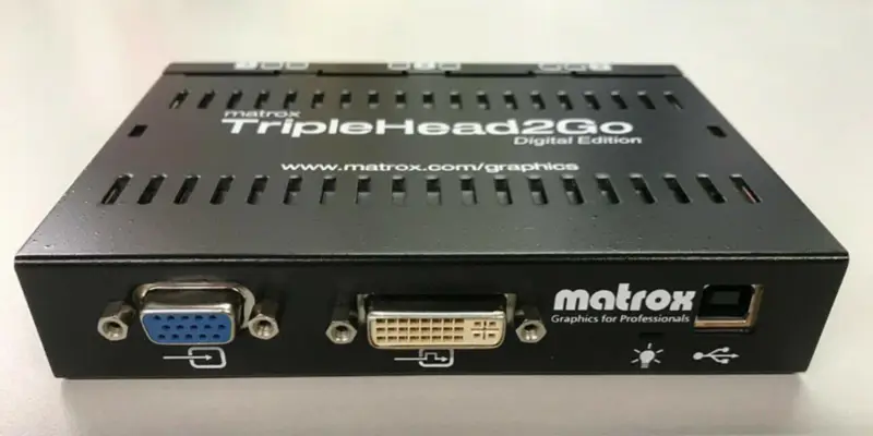Προσαρμογέας πολλαπλών οθονών Matrox TripleHead2Go Digital T2G-D3D-IF