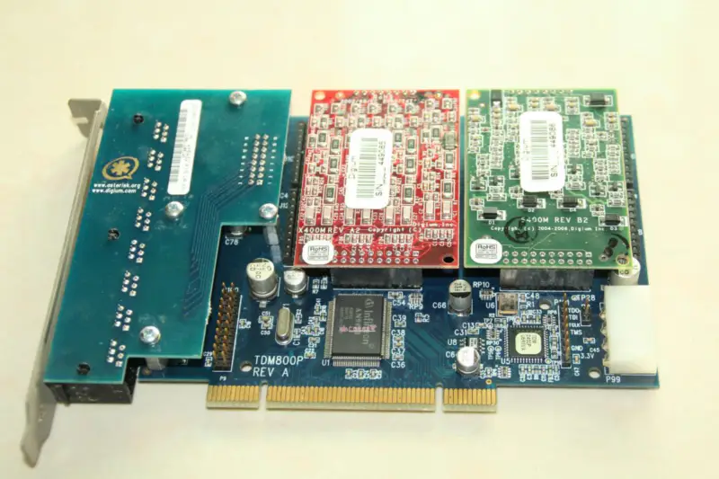 Asterisk TDM800 FXO+FXS θύρα Αναλογική κάρτα φωνής με 2 τετραπλές μονάδες