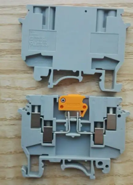 50 ΤΜΗΜΑΤΑ ΝΕΑ PHOENIX UDK 4-MTK-P/P 2775210 Μπλοκ ακροδεκτών αποσύνδεσης με μαχαίρι