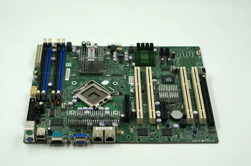 Μητρική πλακέτα διακομιστή Supermicro X7SBE