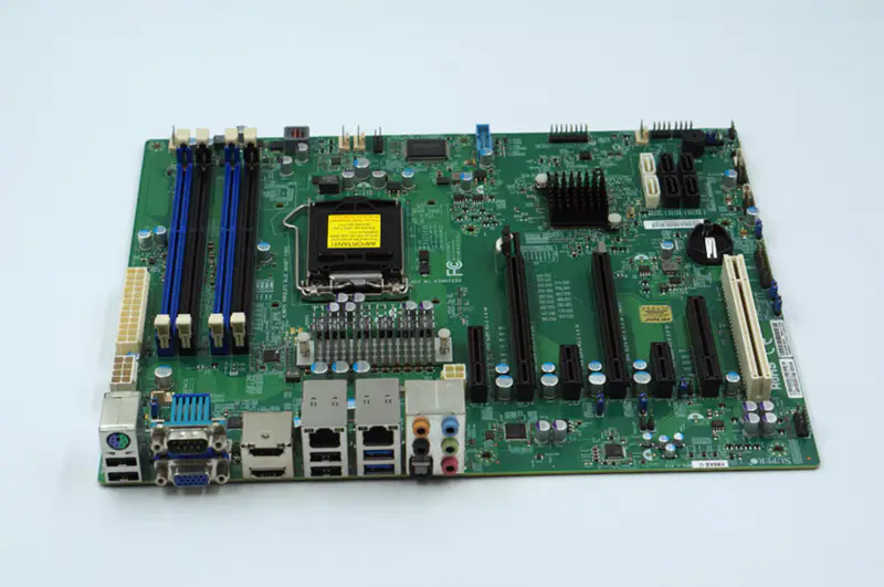 Μητρική πλακέτα διακομιστή SuperMicro X9SAE-V LGA1155 C216 chipset υποστήριξη E3 V2