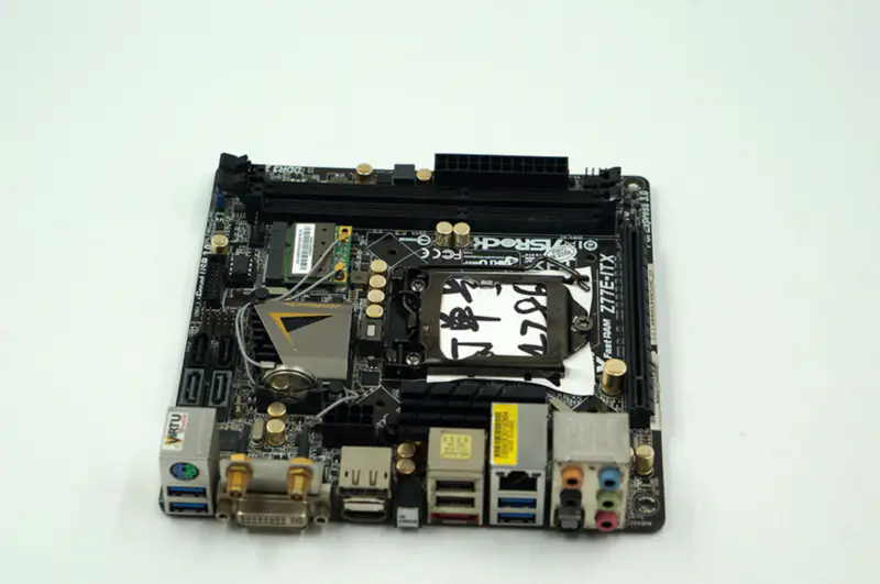 Μητρική πλακέτα Asrock Z77E-ITX Z77 LGA1155 Mini-ITX