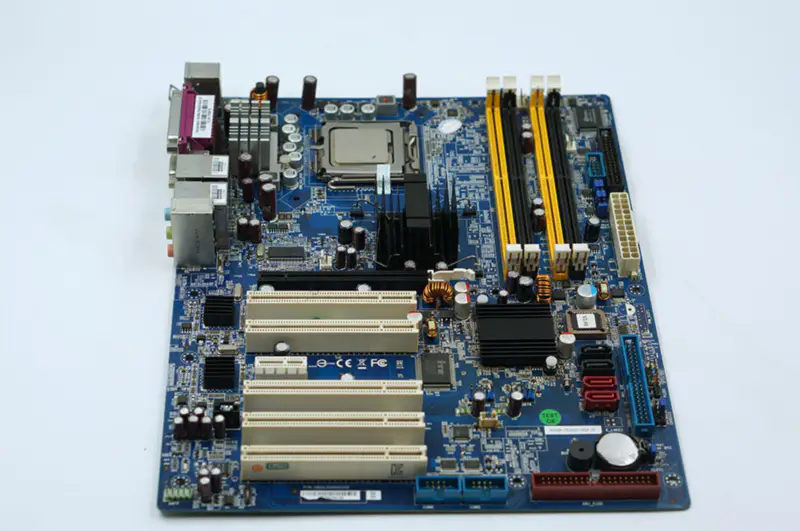 Βιομηχανική μητρική κάρτα Advantech AIMB-763G2 AIMB-763G2-00A1E LGA775 945 της Advantech
