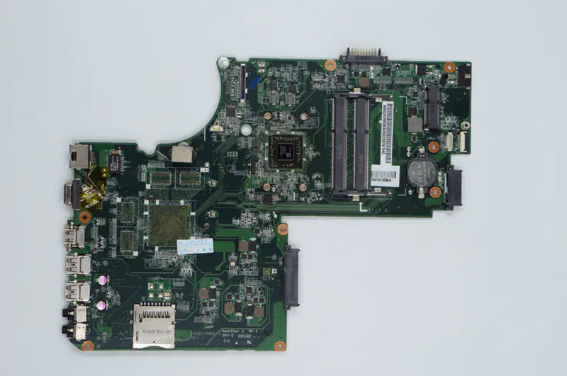 Toshiba C70D C75D DA0BD9MB8F0 Motherboard